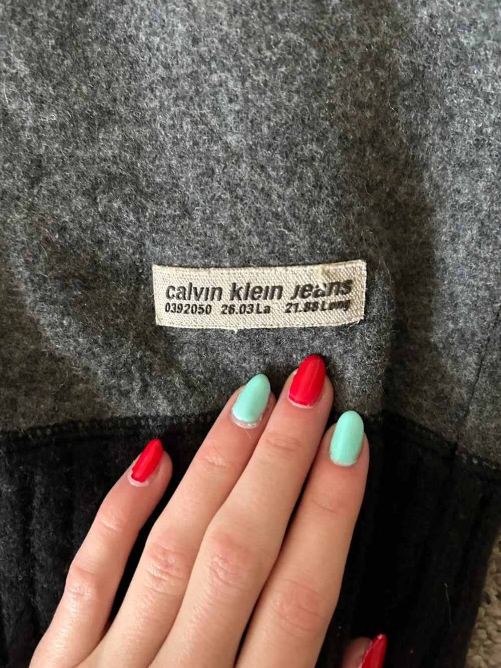 Calvin Klein - Sweater - Picture 3 of 3